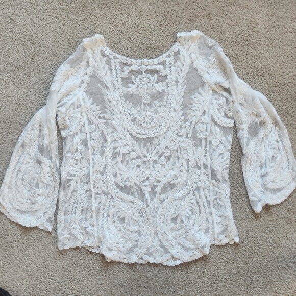 NWOT Lace top XS or S - Picture 5 of 6
